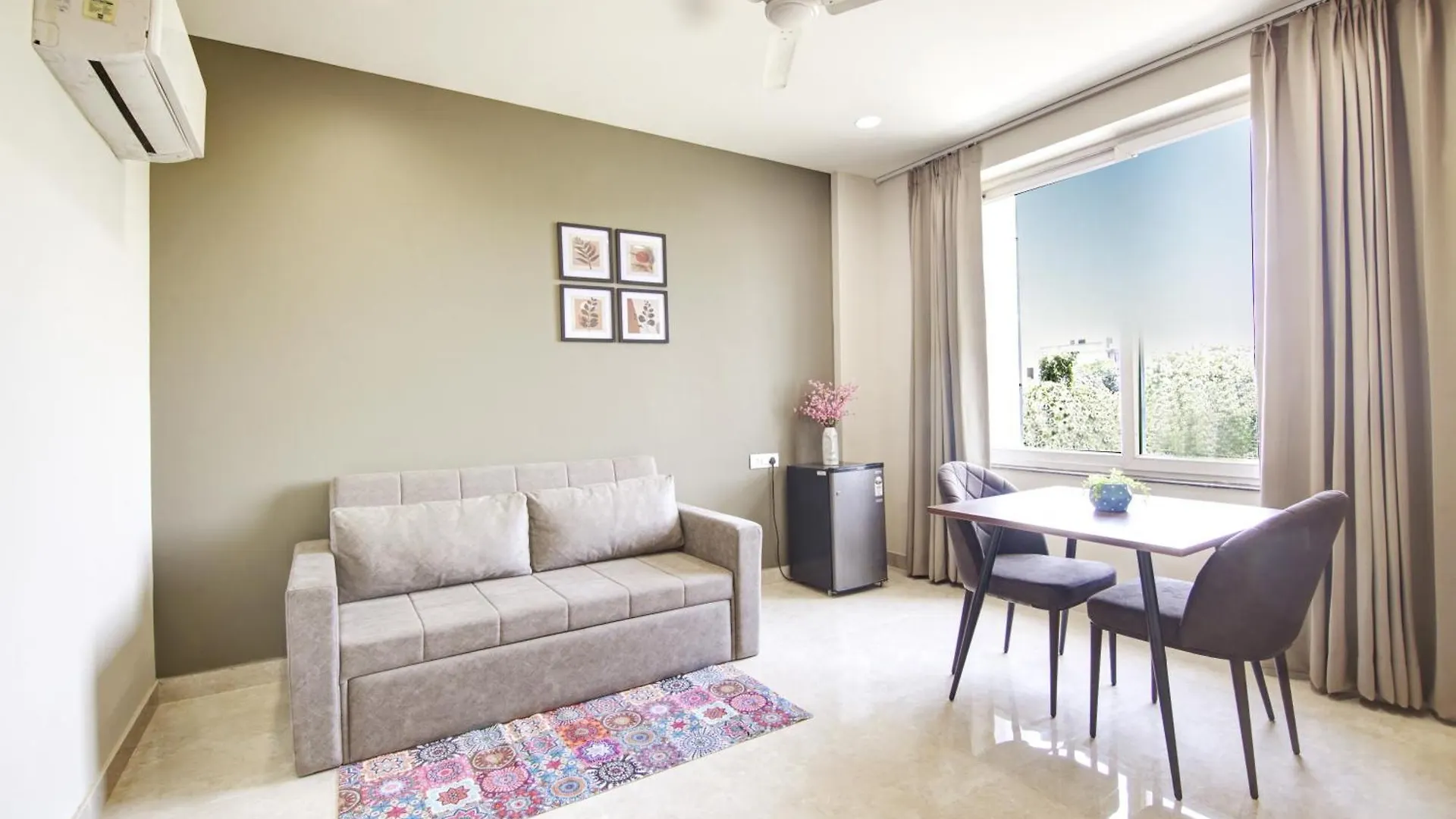 Hotel Saltstayz Sector 46 - Sohna Road And Near Paras Hospital Gurgaon